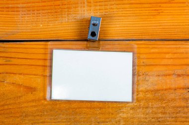 Tahta Plank 'ın Arkaplanındaki Boş Rozet