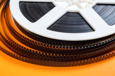 Turuncu Arkaplanda Eski Film Filmi Yakın plan