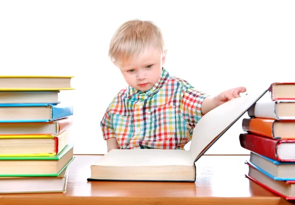 Menino com os livros — Fotografia de Stock