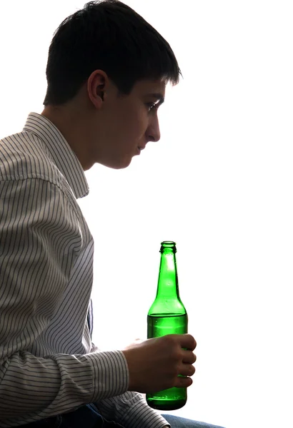 Adolescente en adicción al alcohol — Foto de Stock