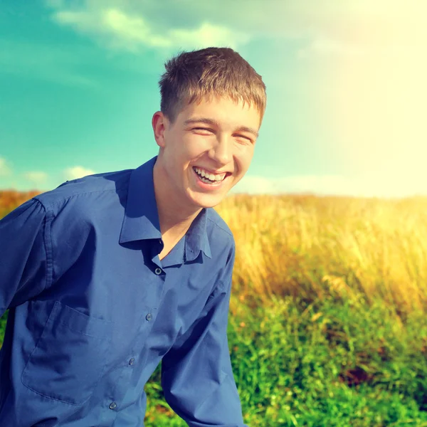 Szczęśliwy nastolatek działa — Zdjęcie stockowe
