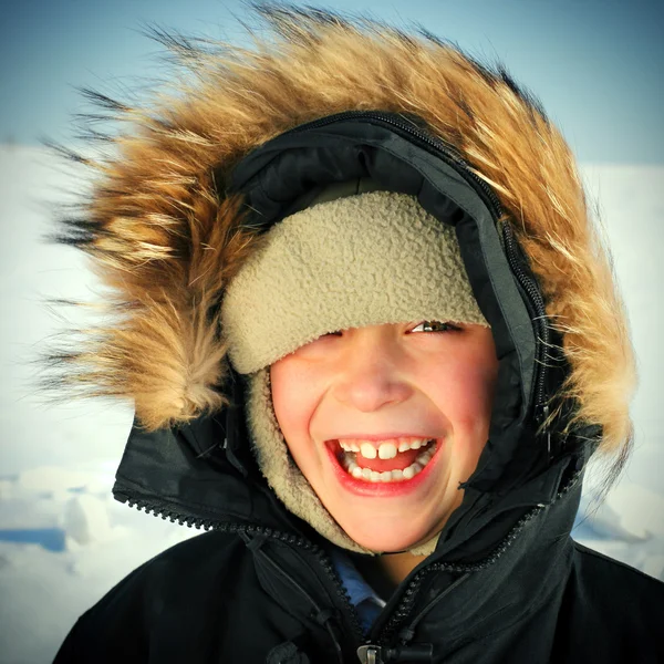 Enfant en hiver — Photo