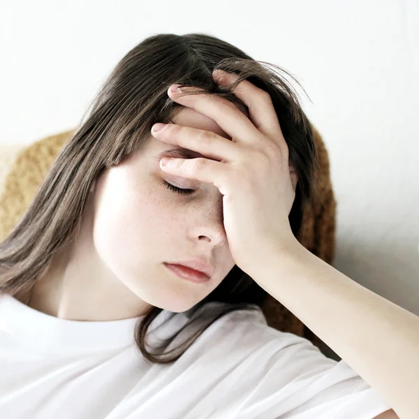 Triste adolescente menina — Fotografia de Stock