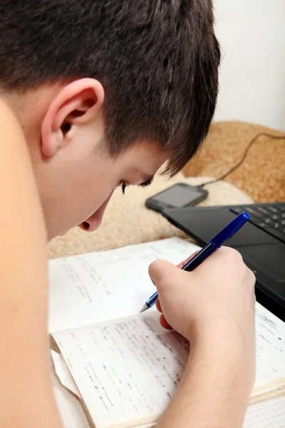 Estudante em casa — Fotografia de Stock