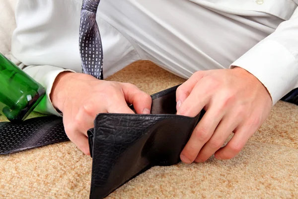 Person checks the Wallet — Stock Photo, Image