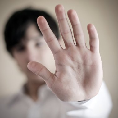 Palm genç gösterir