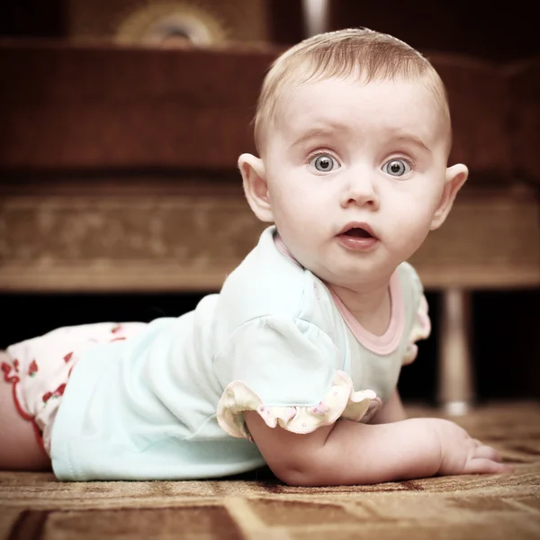 Verrast baby — Stockfoto