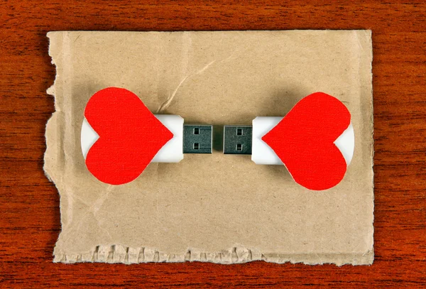 Chiavetta USB con forme a cuore — Foto Stock