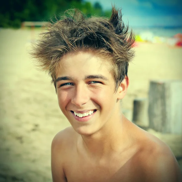 Teenager am Strand — Stockfoto