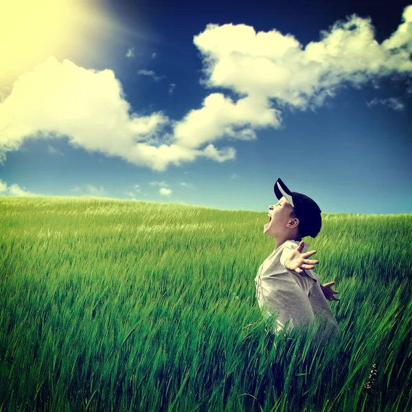 Happy Child in the Field — Stock Photo, Image