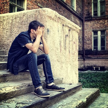 üzgün genç açık