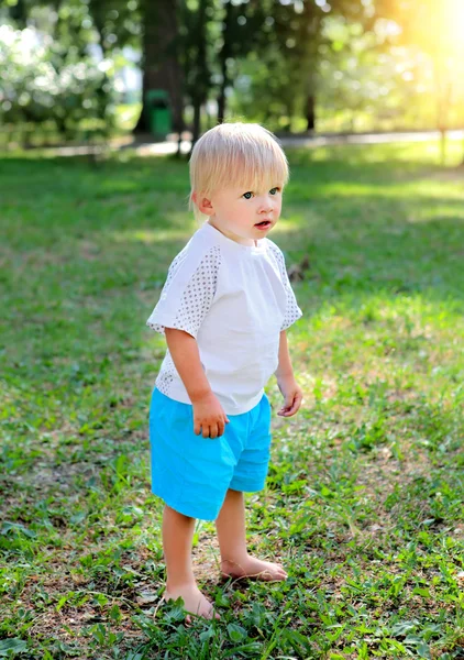 Child outdoor — Stock Photo, Image