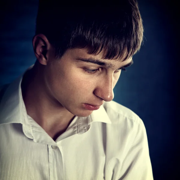 Triste joven — Foto de Stock