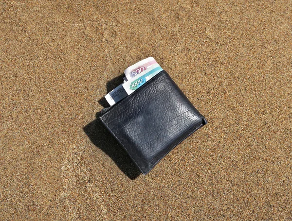 Wallet on the Sand — Stock Photo, Image