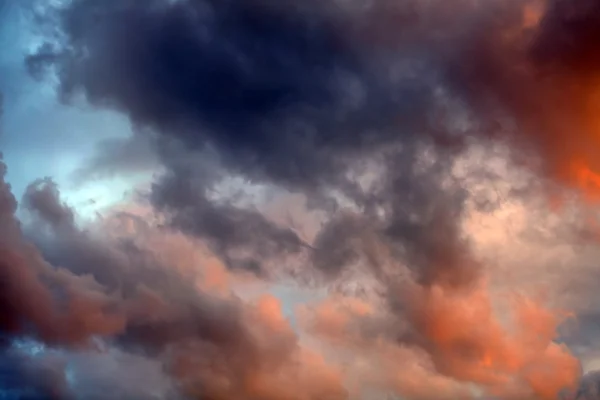 Die Wolken Hintergrund — Stockfoto