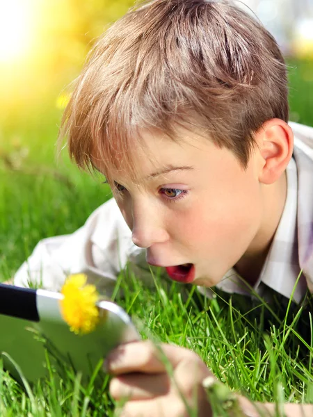 Surprised Kid with Tablet — Stock Photo, Image