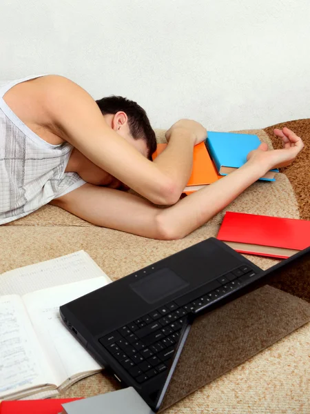 Student slaap met een boeken — Stockfoto