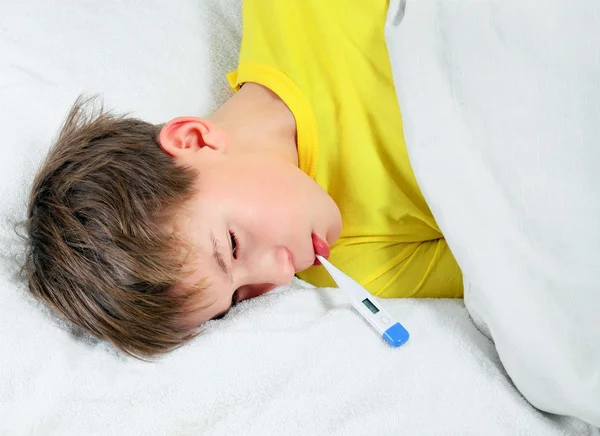 Sick Kid with Thermometer — Stock Photo, Image