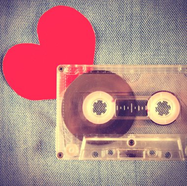 Kaset kalp şeklinde