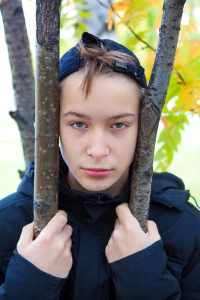 Kid Portrét Parku Podzim — Stock fotografie