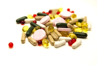 Farklı ilaçlar, ilaçlar, haplar closeup beyaz arka plan üzerinde.
