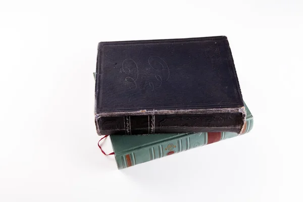 Zwei alte Bücher schöner Vintage-Einband auf weißem Hintergrund — Stockfoto