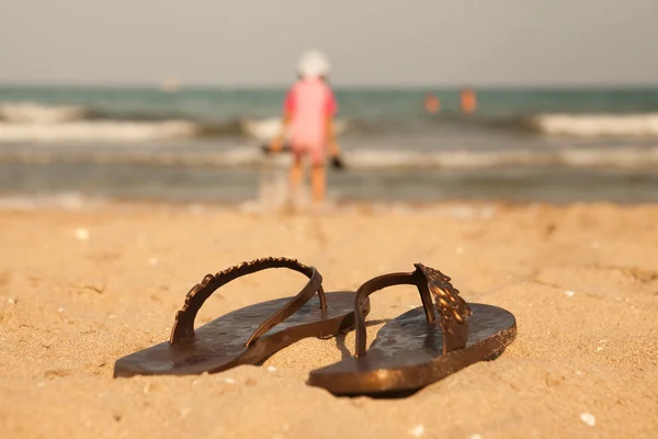 Flip-flop  on sand beach of Lake Balaton — Stock Photo, Image