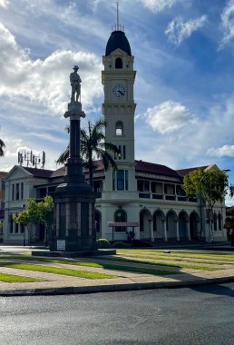 Postane Kulesi 'nin dış cephesi 1891 yılında Avustralya, Queensland, Bundaberg' de Asterylar Italianate tarzında inşa edilmiştir.