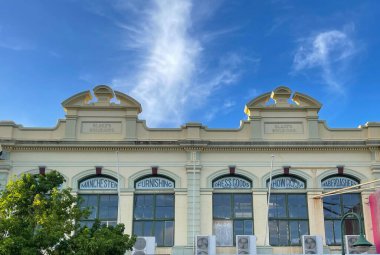 Blacks Binası, 1906 'da inşa edilmiş tarihi bir bina Bundaberg, Queensland, Avustralya' nın ticari kalbinde.