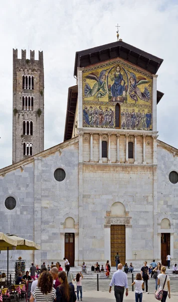 Lucca basiliek van San Frediano — Stockfoto