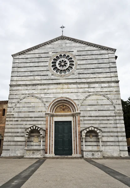 Lucca kirche von san francesco — Stockfoto