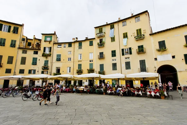 Lucca Piazza Dellanfiteatro — Fotografia de Stock