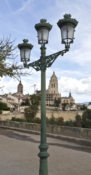 Lampione Segovia e la Cattedrale — Foto Stock