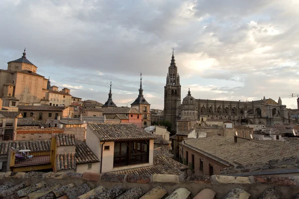 Sopra i tetti di Toledo al tramonto — Foto Stock