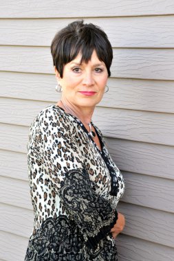 Olgun kadın güzelliğinin ifadeler.