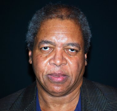 Adam soğuk ve ateş.