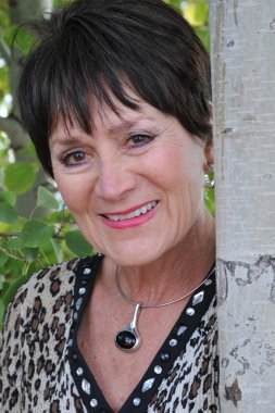 Olgun kadın güzelliğinin ifadeler.