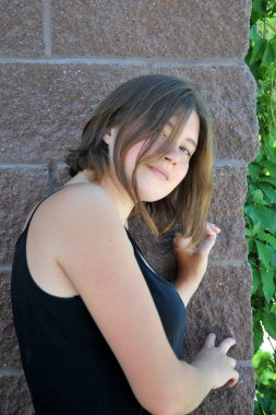 Dışarıdaki kadın güzellik ifadeleri.