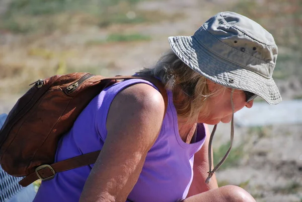 Donne Mature Anziane Espressioni Escursionistiche Nella Natura All Aperto — Foto Stock