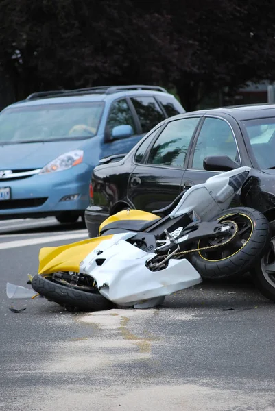 Auto Und Motorradunfall Durch Betrunkenen Fahrer — Stockfoto