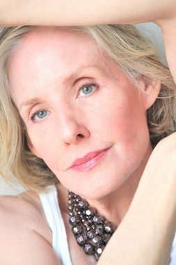 Olgun kadın güzelliğinin.