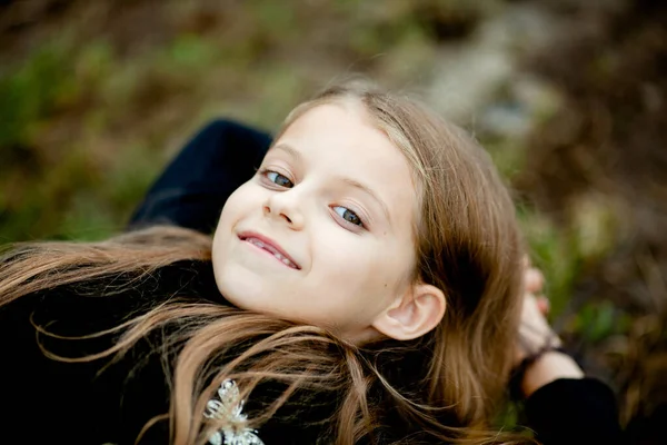 Girl Dressed Witch Park Halloween — Stock Photo, Image