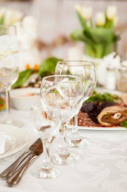 Şenlikli bir tablo hizmet