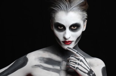 Kafatası yüz sanat kadınla