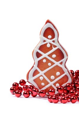 Noel ağacını süsler