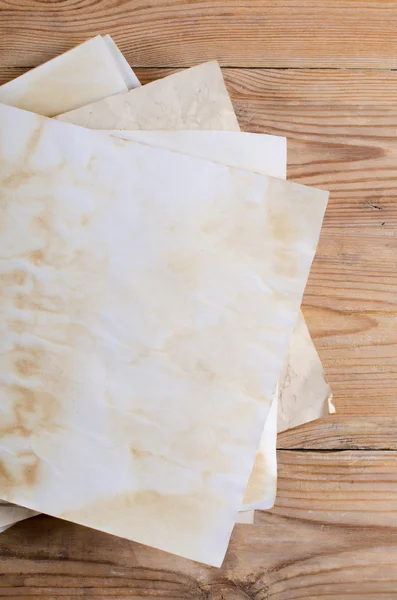 Oude papieren op tafel — Stockfoto