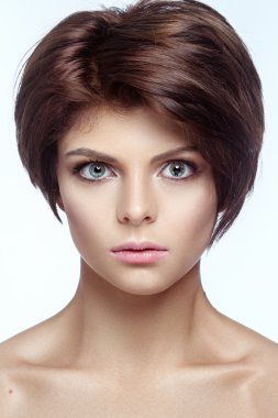  Temiz ciltli, güzel bir spa mankeni..