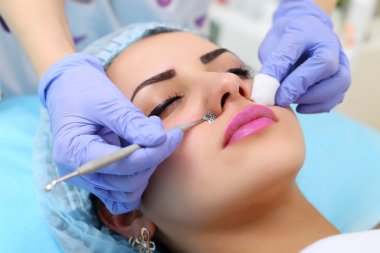 Sivilce Güzellik Salonu profesyonel temizlik.