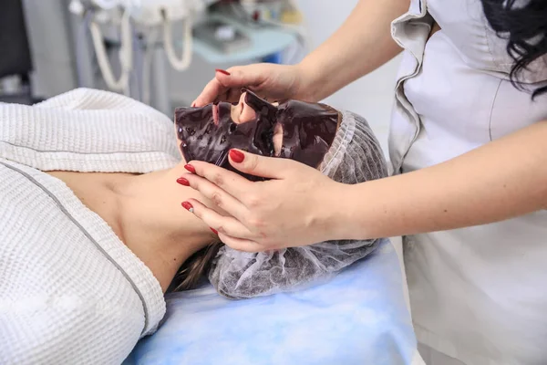 Chocolade Masker Gezichtsbad Chocolade Behandelingen Schoonheidssalon — Stockfoto