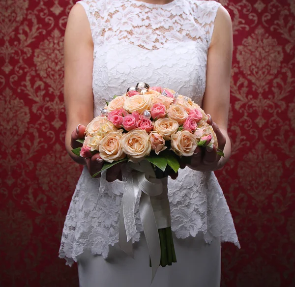 Wedding bouquet of roses — Stock Photo, Image